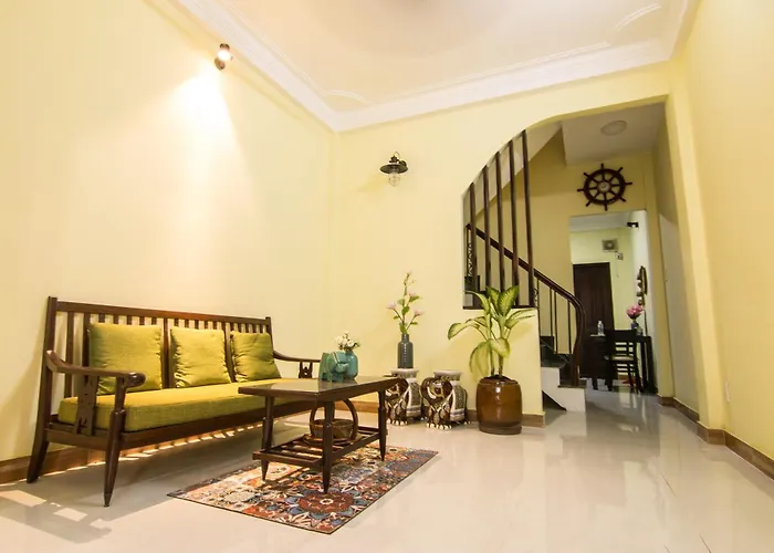 Moonie House Saigon - In Cbd, Cool Ac, Free Laundry, Free Drinking Water