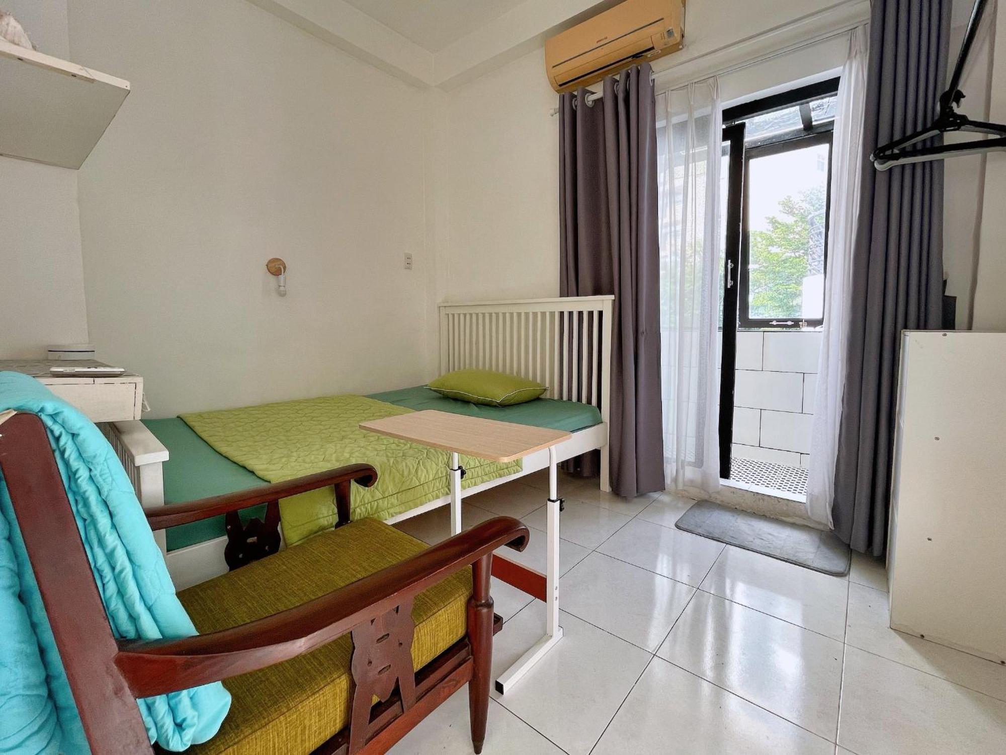 Moonie House Saigon - In Cbd, Cool Ac, Free Laundry, Free Drinking Water *